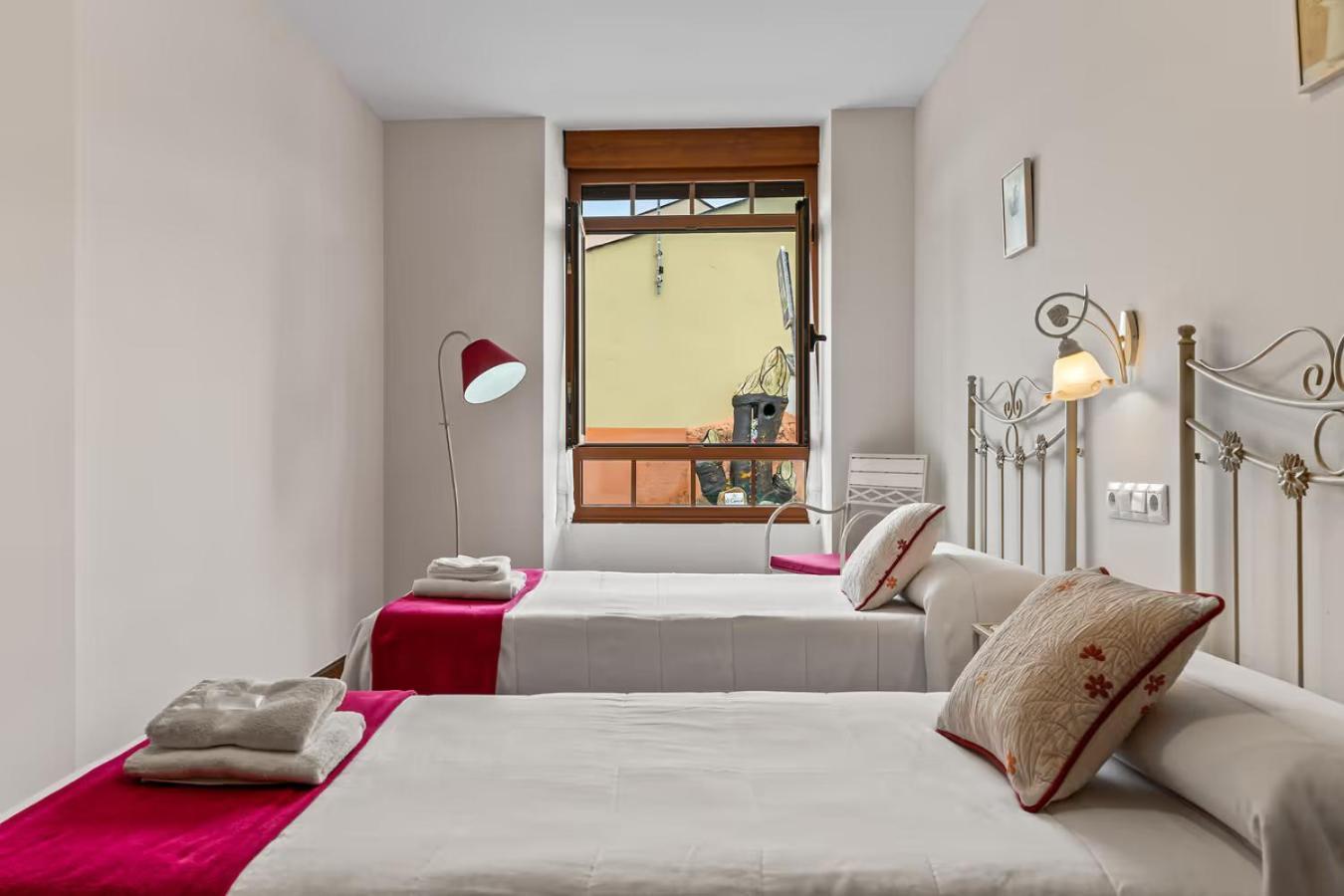 Apartamentos Turisticos As Cetareas Ринло Номер фото