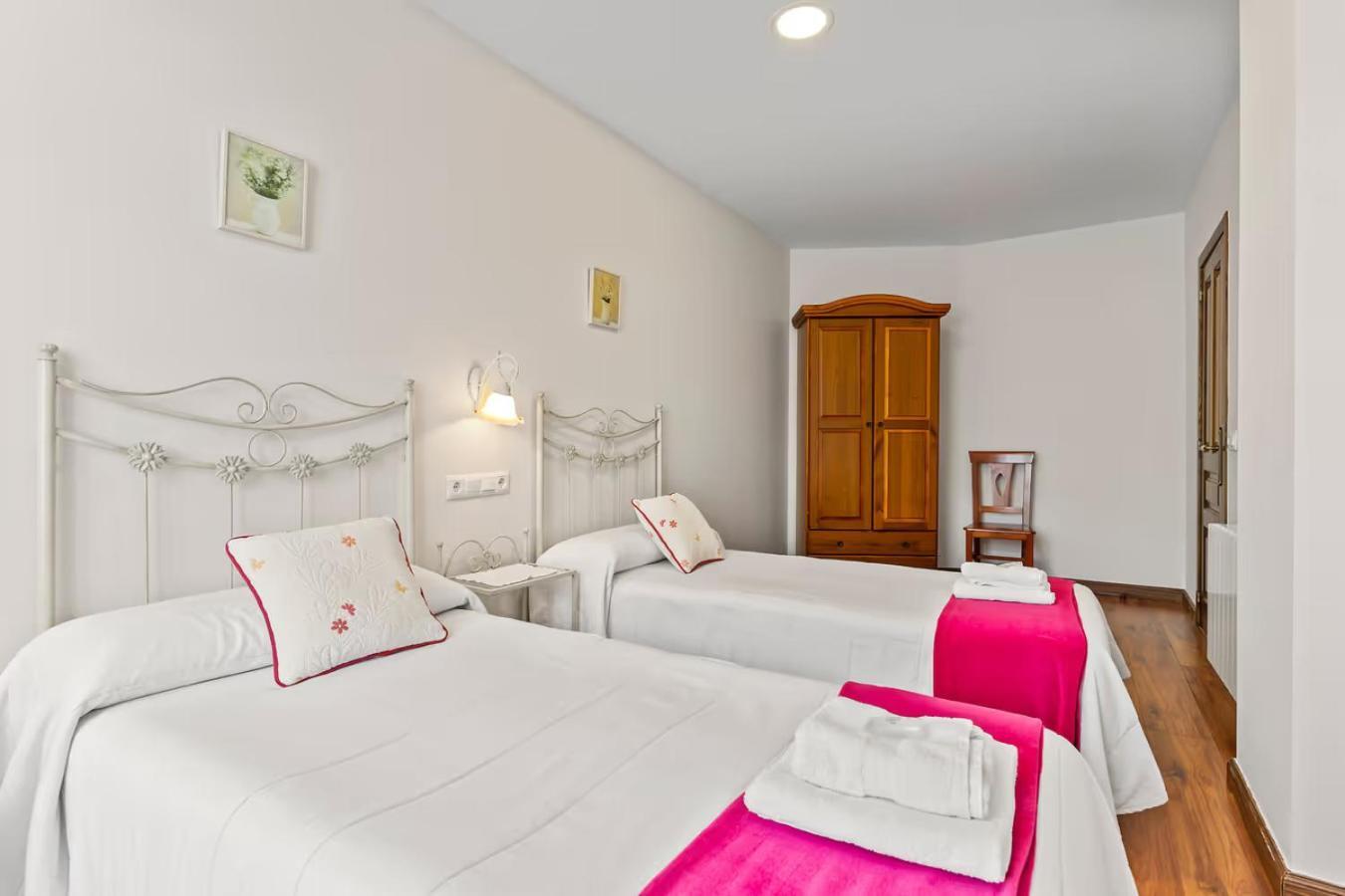 Apartamentos Turisticos As Cetareas Ринло Номер фото