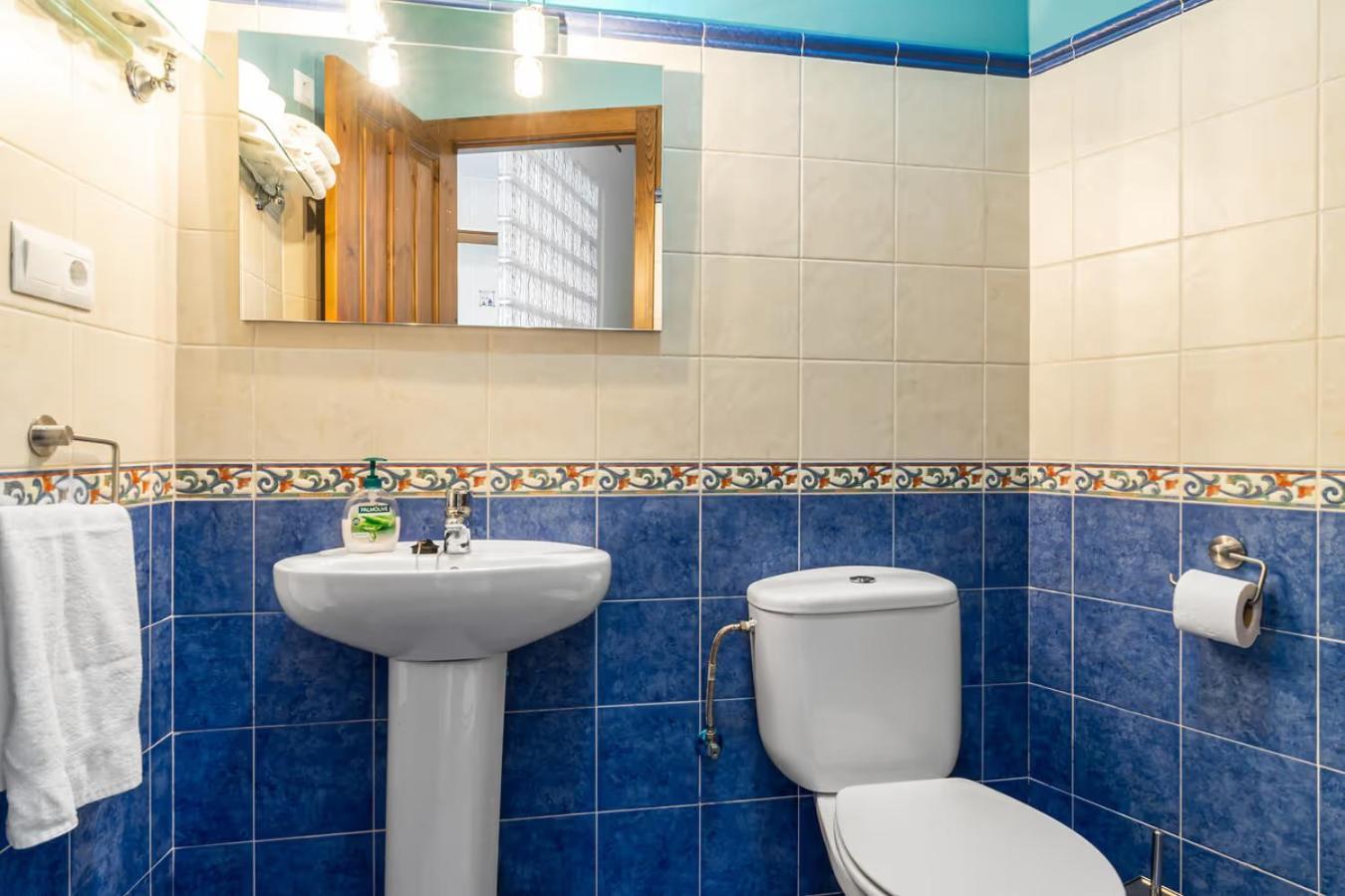 Apartamentos Turisticos As Cetareas Ринло Номер фото
