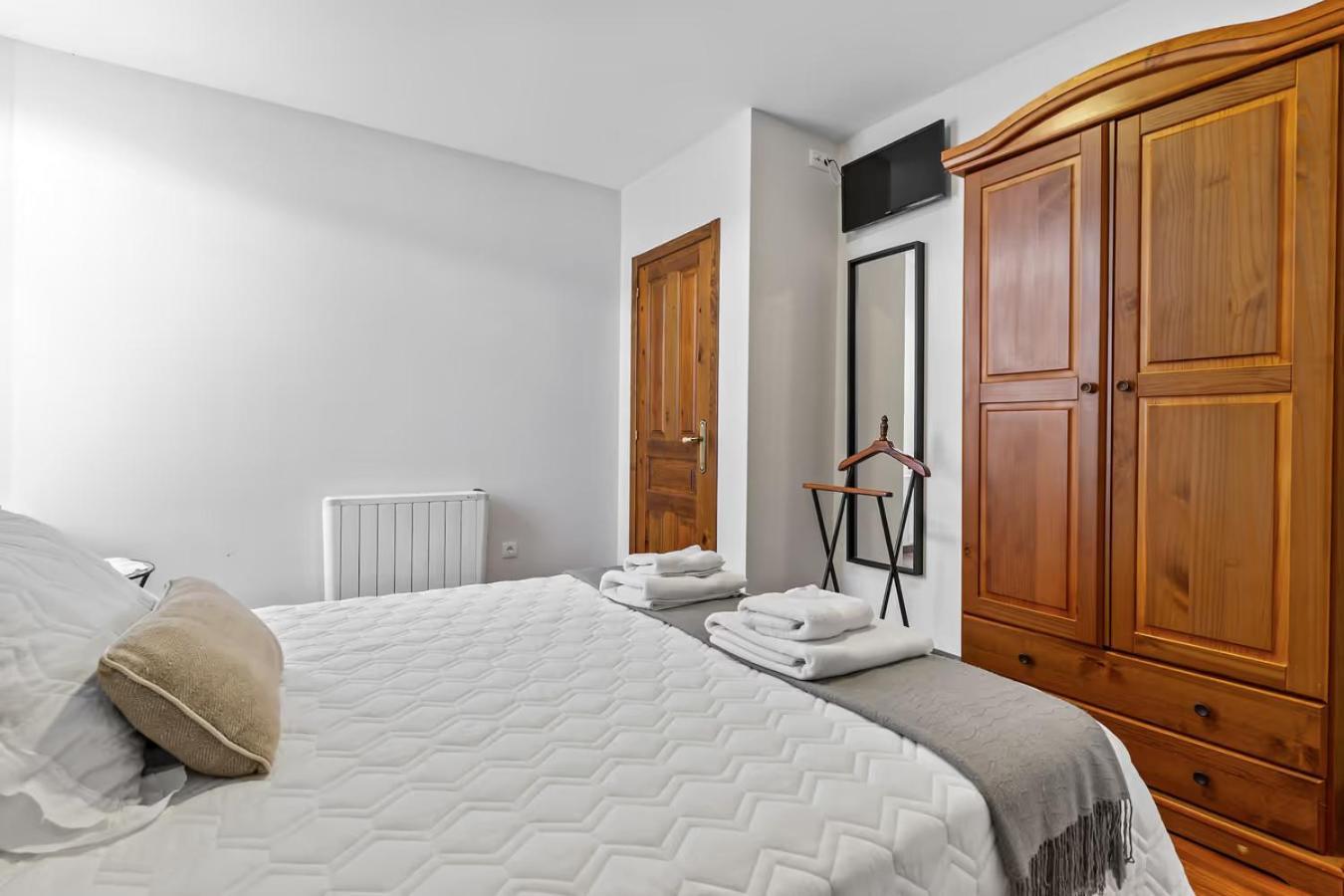 Apartamentos Turisticos As Cetareas Ринло Номер фото