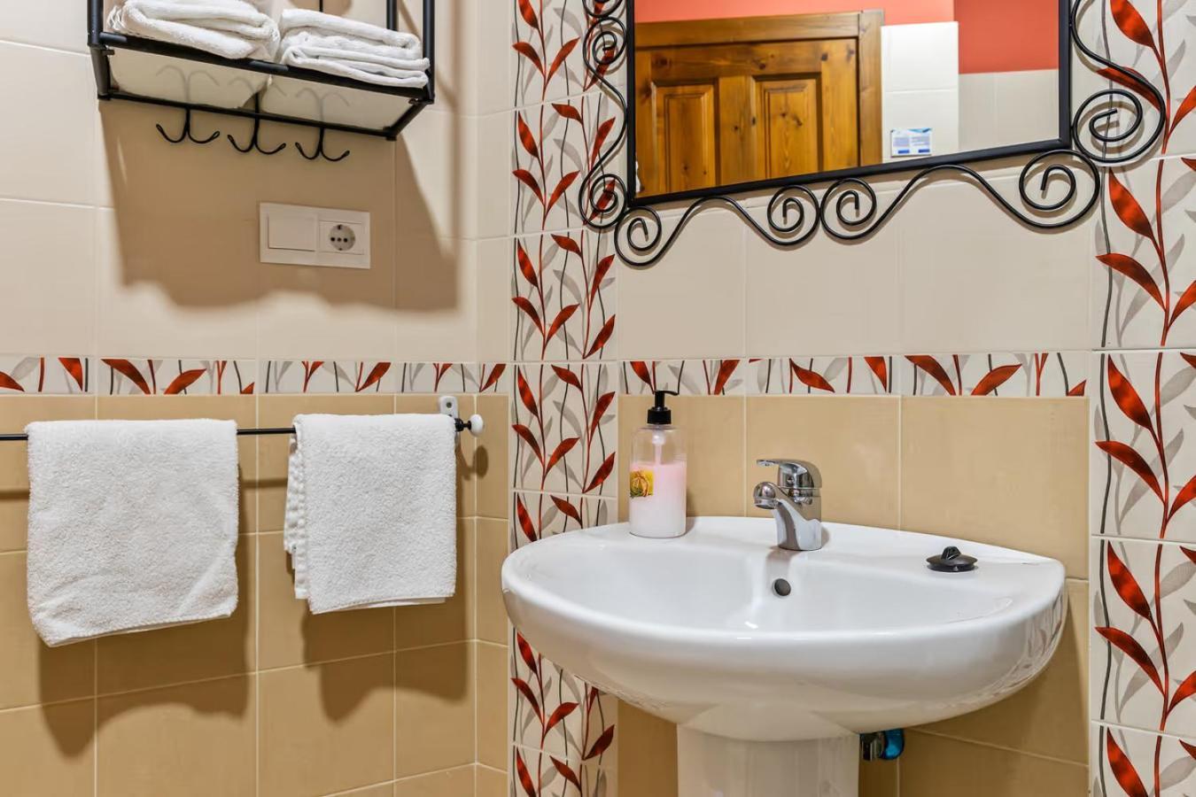 Apartamentos Turisticos As Cetareas Ринло Номер фото